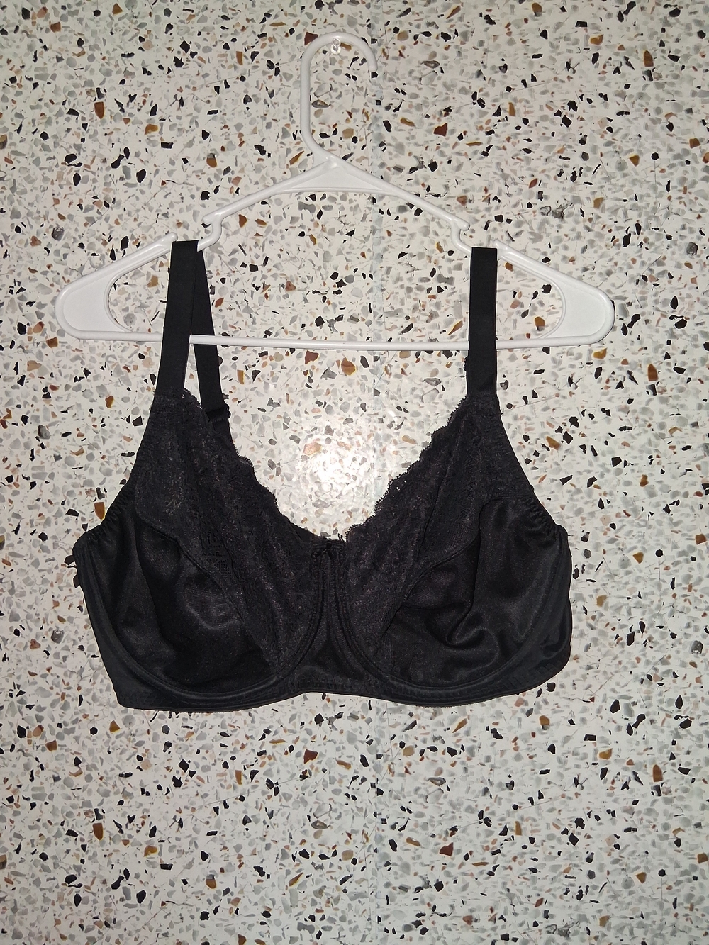 Women's Playtex Minimizer Bra Size 42C Black No Padding With Wires